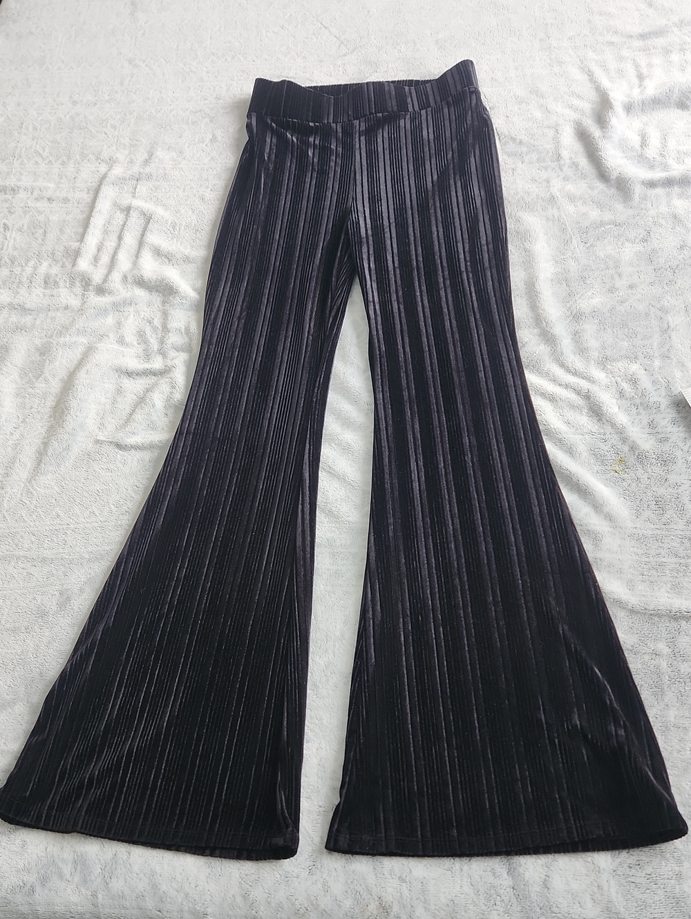 Forever 21 Black Velvet Pleated Wide-Leg Pants